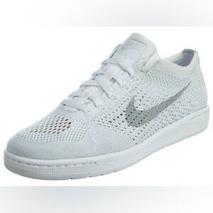 Nike Women's Tennis Classic Ultra Flyknit Lace Up Sneakers